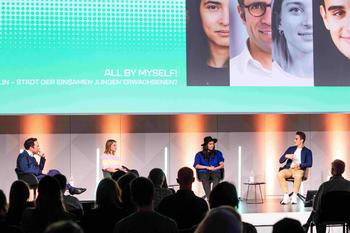 Podiumsdiskussion im Futurium zum Thema „All by myself! Berlin – Stadt der einsamen jungen Erwachsenen?“ am 22. April 2022