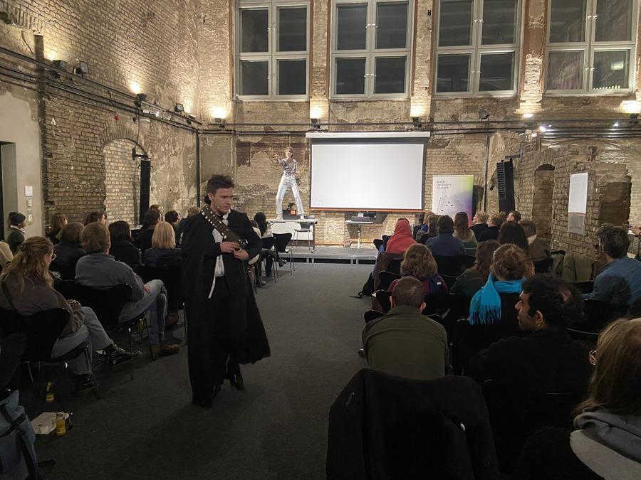 Hidden Research at the symposium Health Research under Pressure at Hörsaalruine, Charité