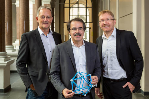 Prof. Dr. Christof Schütte (Freie Universität, left), Prof. Dr. Michael Hintermüller (Humboldt-Universität, center), and Prof. Dr. Martin Skutella (Technische Universität) are the spokespersons for the “MATH+” Cluster of Excellence.