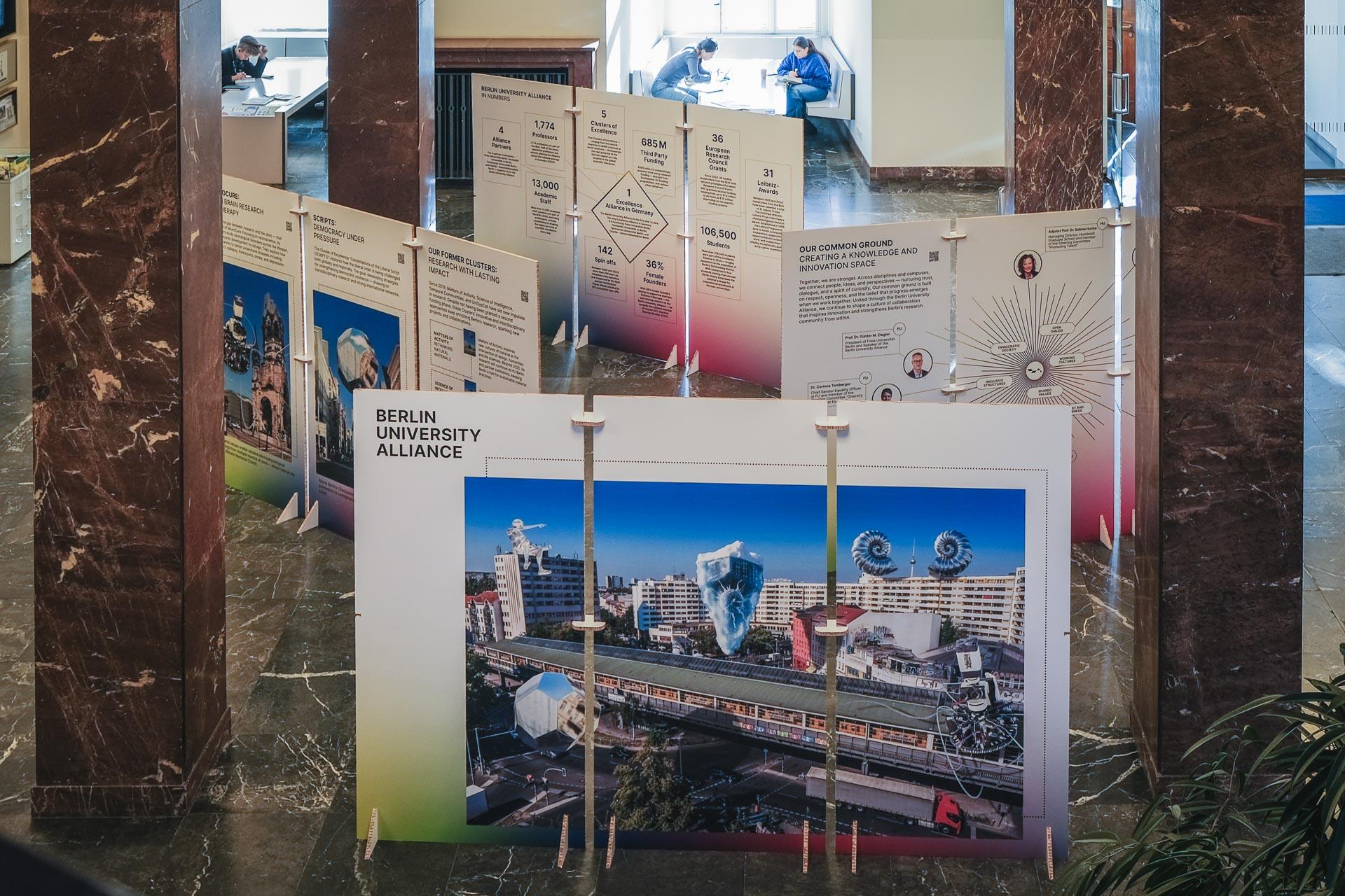 Evaluation visit of Berlin University Alliance in the excellence strategy research competition, entry hall of Humboldt-Universität zu Berlin