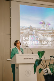 Welcome speech of Prof. Dr. Julia von Blumenthal, President of HU Berlin / Photo: Frank Schröder
