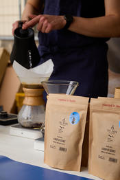 "A Drop Of Science" - Kaffee-Kooperation mit THE BARN