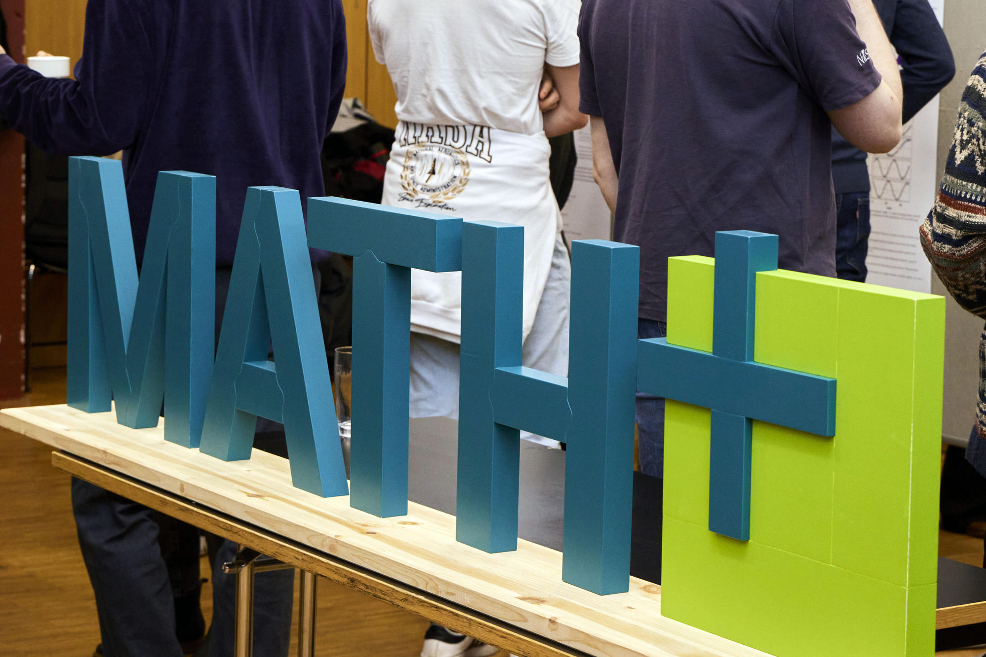 MATH+ Schriftzug