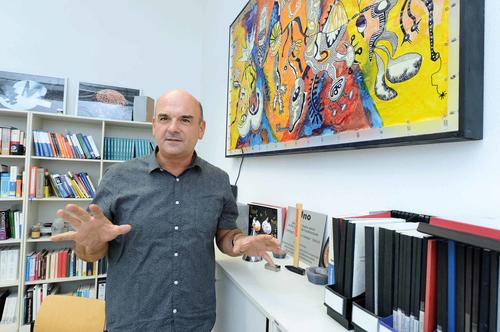 UniCat-Sprecher Matthias Drieß ist Mitglied der Nationalen Akademie der Wissenschaften Leopoldina sowie der Berlin-Brandenburgischen Akademie der Wissenschaften