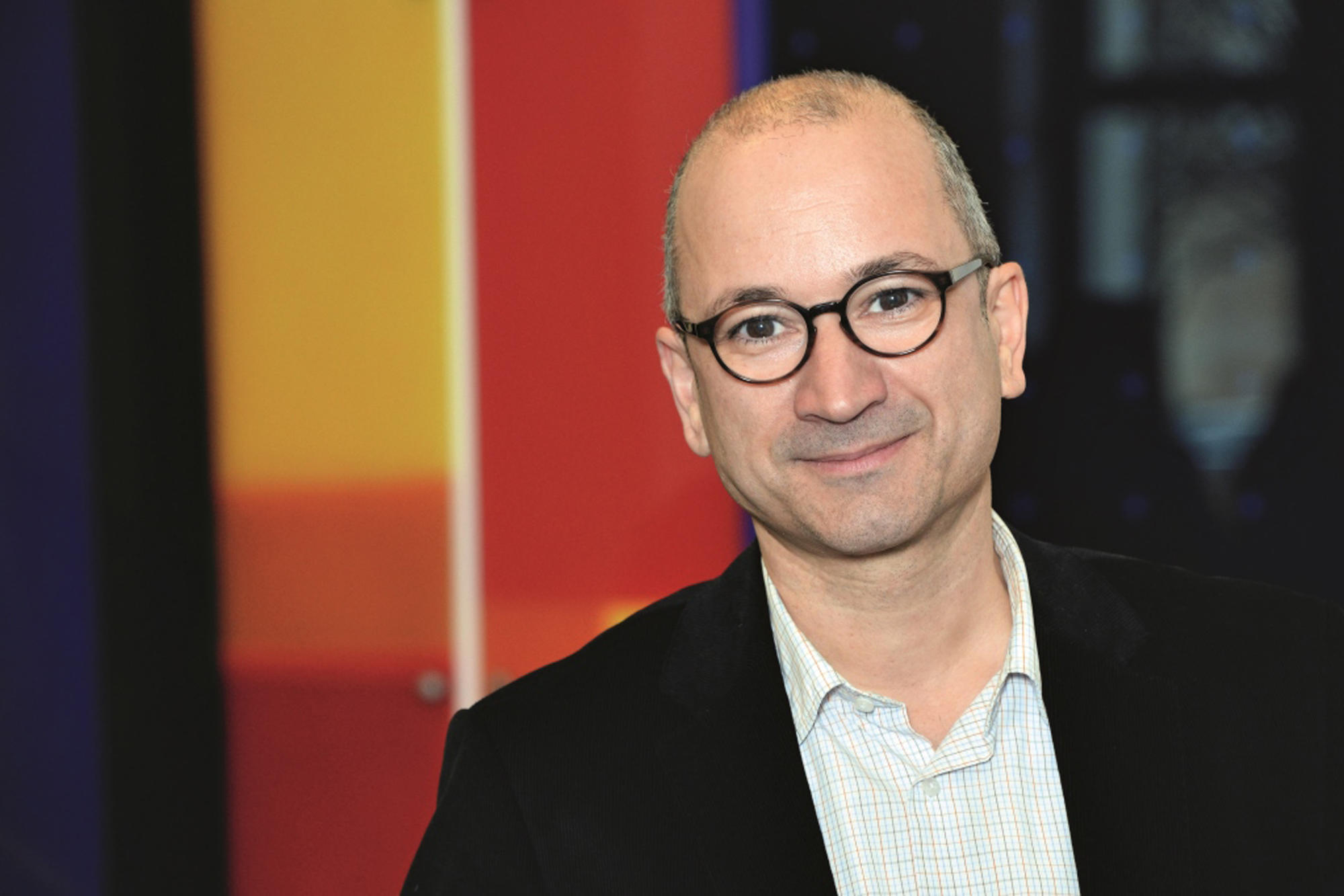 Steffen Martus erhielt 2015 den renommierten Gottfried Wilhelm Leibniz-Preis. Seine Publikationen sind nicht nur wissenschaftliche Standardwerke, sondern auch bei nicht-akademischem Publikum beliebt.
