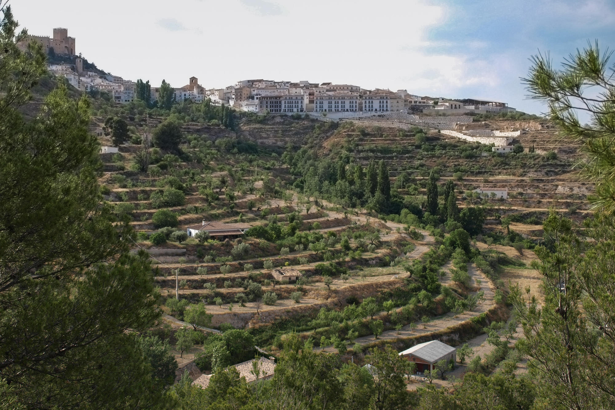 Die Bewohner des andalusischen Dorfs Vélez Blanco bewässern die terassenförmigen Landwirtschaftsflächen auch heute noch mit einem Kanalsystem, das vor mehr als 1000 Jahren angelegt wurde.