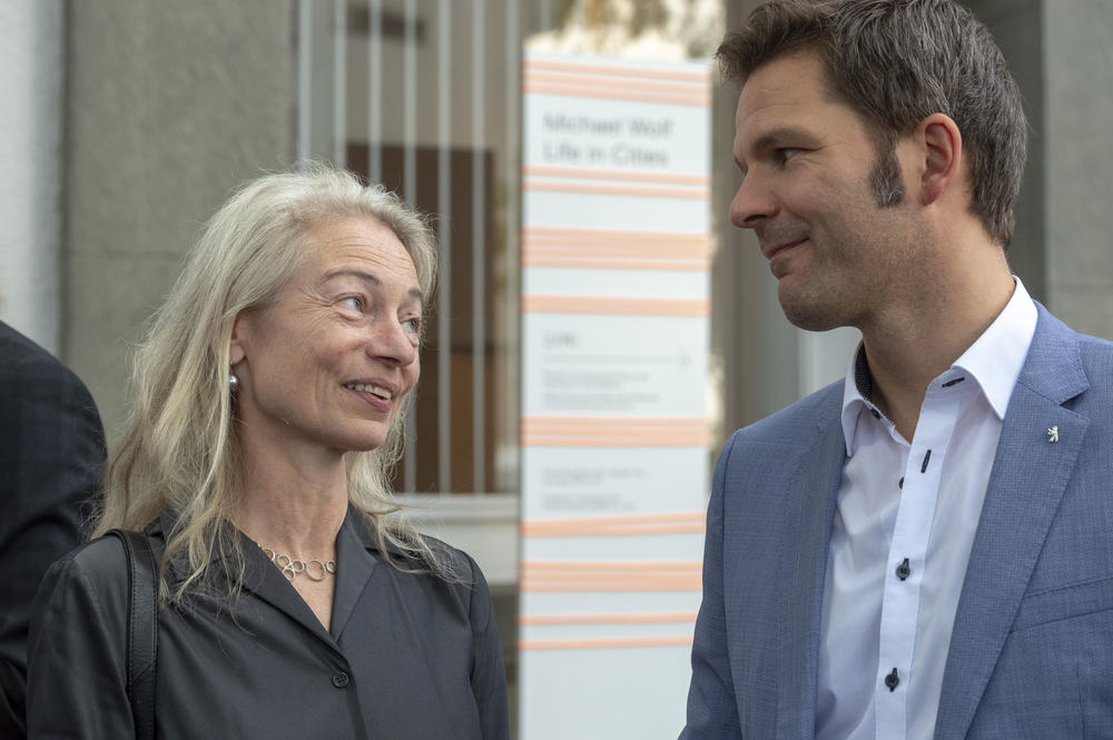 Beatrice Gründler, Professor of Arabic Studies at Freie Universität Berlin, and State Secretary Steffen Krach in conversation.