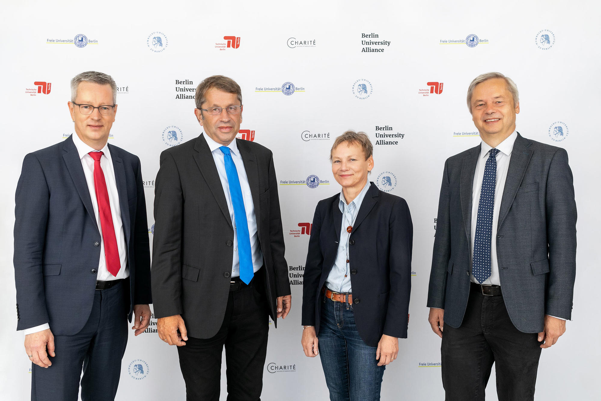 Die Leitung der Berlin University Alliance: Günter M. Ziegler, Präsident Freie Universität, Heyo K. Kroemer, Vorstandsvorsitzender Charité, Sabine Kunst, Präsidentin Humboldt-Universität und Christian Thomsen, Präsident Technische Universität.