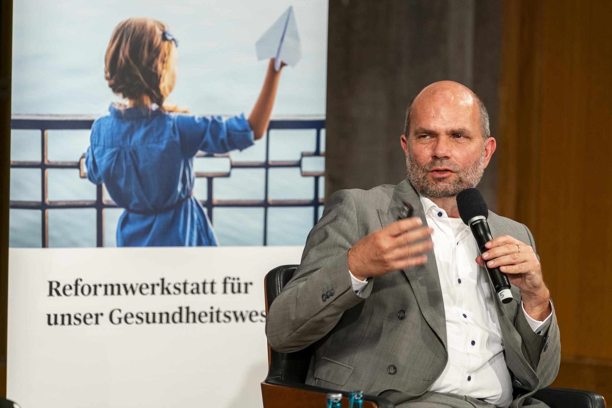 Reinhard Busse ist Professor für Management im Gesundheitswesen an der Fakultät Wirtschaft und Management der Technischen Universität Berlin.
