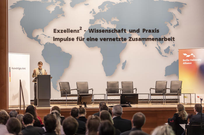 Dr. Anna Lührmann, Staatsministerin für Europa und Klima, Eröffnungsrede im Weltsaal