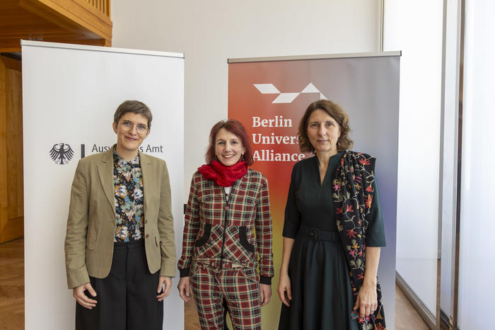 Von links nach rechts: Dr. Anna Lührmann, Prof. Dr. Geraldine Rauch, Deike Potzel