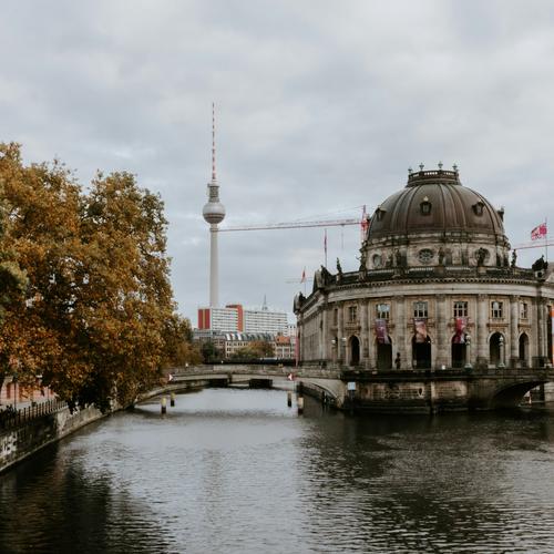 Die Spree in der Mitte Berlins