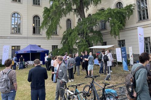 LNDW im Ehrenhof der HU Berlin / Credit: Berlin University Alliance