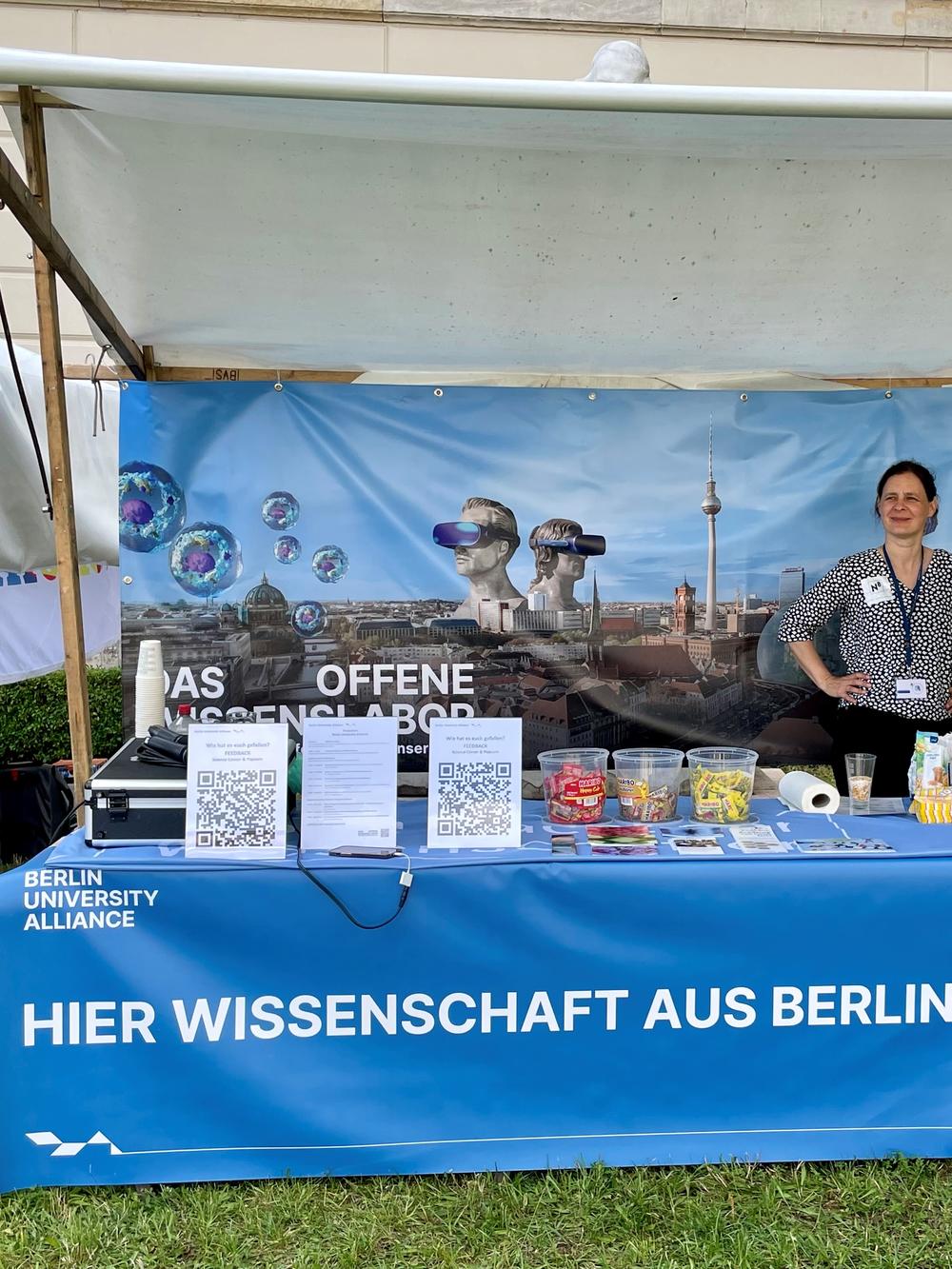 BUA-Stand im Ehrenhof