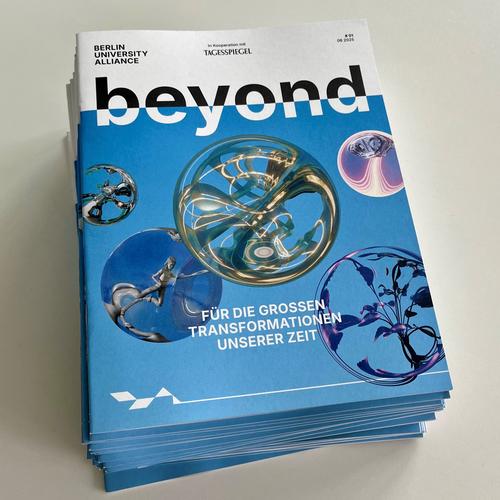 Die erste Ausgabe vom Magazin "beyond"