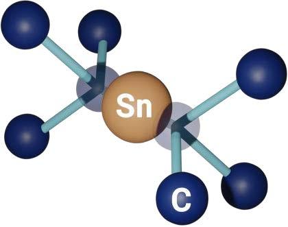 Ein Farbzentrum im Diamant: Bei dieser sogenannten Zinn-Fehlstelle sitzt ein Zinnatom (Sn) zwischen zwei fehlenden Kohlenstoffatomen (durchsichtige Kugeln) im Diamantgitter. Die blauen Kugeln sind die umliegenden Kohlenstoffatome (C) des Diamants.